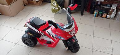 Moto Peg-Perego Ducati 