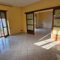 Appartamento 110 mq + 2 posti auto