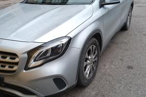 Mercedes Benz GLA D 2.0 Automatic Premium
