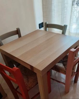 Tavolo con 4 sedioline in legno bambini