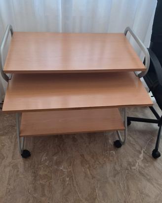 CARRELLO PORTA PC A 3 RIPIANI SU RUOTE