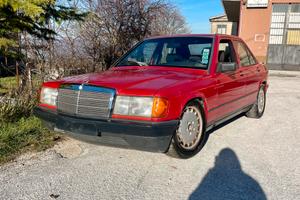 Mercedes 190 2.0 (122 CV) – 1982
