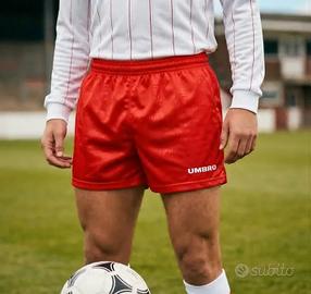 Pantaloncini Umbro Vintage Monogram Rosso – Shorts