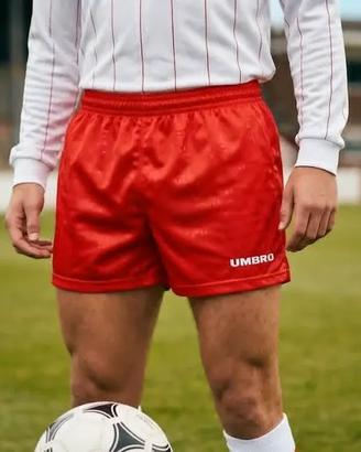 Pantaloncini Umbro Vintage Monogram Rosso – Shorts