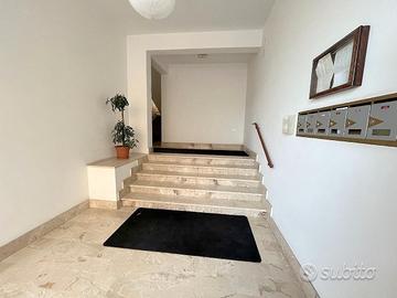 Av178 appartamento in via giulio cesare