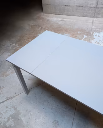 Tavolo grigio allungabile 