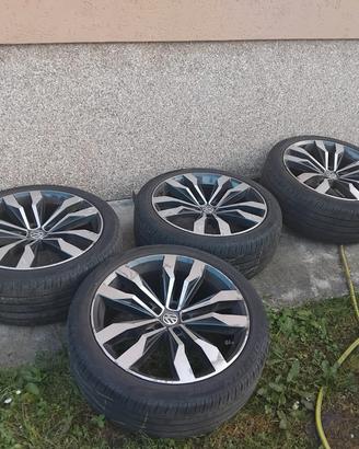 cerchi e gomme 20
