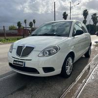 Lancia Ypsilon 1.2 69 CV Unyca