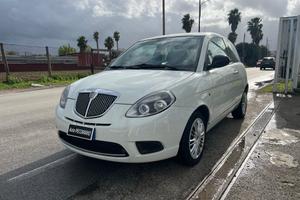 Lancia Ypsilon 1.2 69 CV Unyca