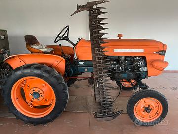 Trattore agricolo Fiat 215