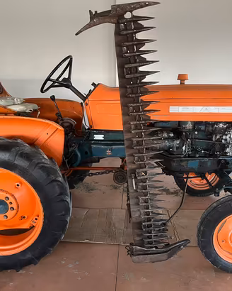Trattore agricolo Fiat 215