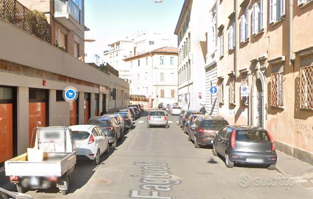 1640 stanza singola in centro a livorno