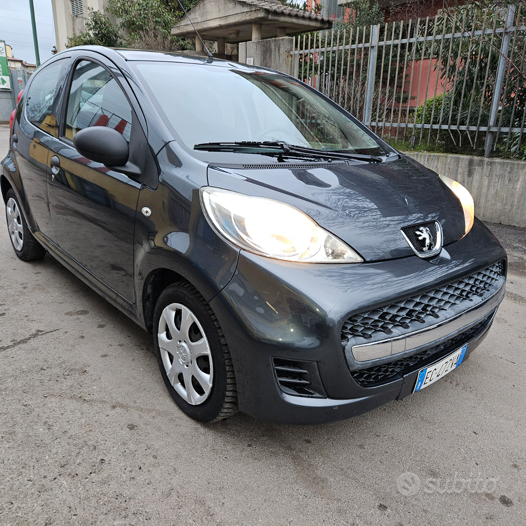 Subito - MASSIMILIANO - Peugeot 107 1.0 benzina. 60.000 km - Auto In vendita  a Milano