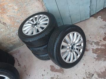 Set 4 Pneumatici con cerchi in lega 205/55 R16 