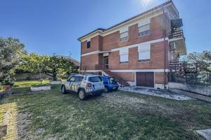Appartamento di 160 m² con 5 locali e box auto dop