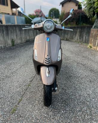 Vespa Primavera 150 3V – 2014 – 11.034 km