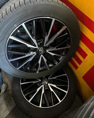 Treno cerchi+gomme da 18” per Toyota CH-R