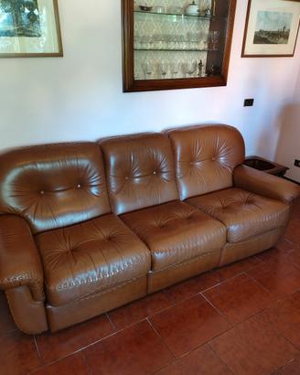 divano e poltrone in pelle