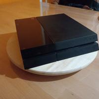 PS4 nera in buono stato 500 GB compresa di tutto