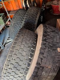 Gomme 305/70 r 19.5