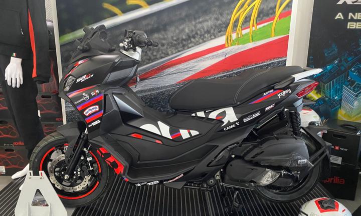 Aprilia SR GT 125 Replica