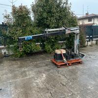 A185 - Gru elettrica per furgone o rimorchio