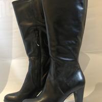 Stivali in vera pelle 39 con tacco