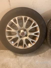 Cerchi in lega con pneumatici per Fiat Punto Evo