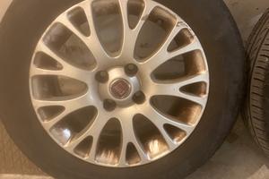 Cerchi in lega con pneumatici per Fiat Punto Evo