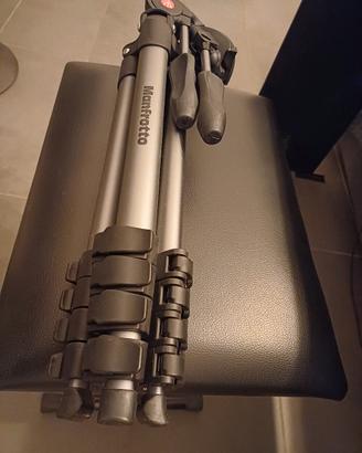 CavallettoTreppiede Macchina Fotografica Manfrotto