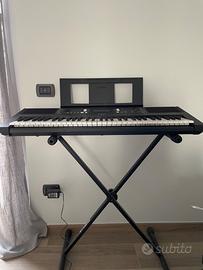 Pianola Yamaha psr e363 con sostegno 