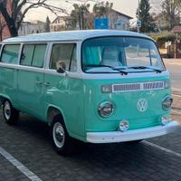 Splendido Volksvagen T2 Bully pari al nuovo!