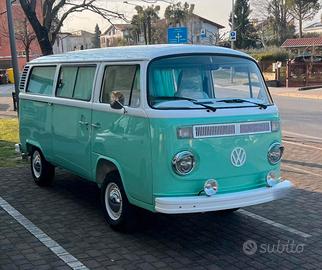 Splendido Volksvagen T2 Bully pari al nuovo!