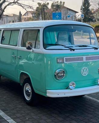 Splendido Volksvagen T2 Bully pari al nuovo!