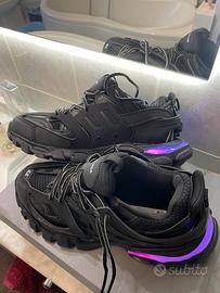 Balenciaga Truck Led .