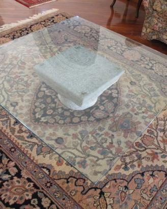 Tavolo cristallo con base capitello in pietra