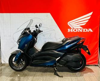 YAMAHA X-MAX 300
