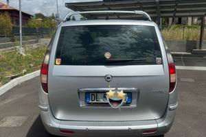 Lancia Phedra full opzional