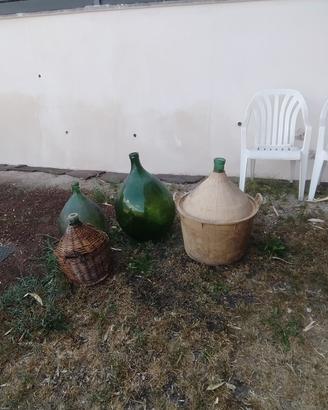 Damigiane di n vetro 