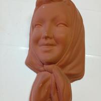 Maschera vintage decorativa in terracotta