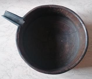 Ciotola in legno massiccio