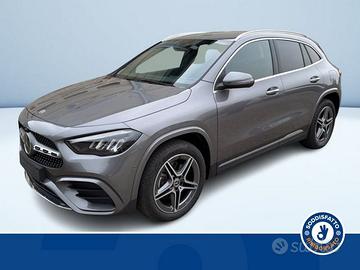 Mercedes-Benz GLA 250 E PLUG-IN HYBRID AUTOMA...