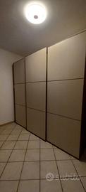 camera da letto.  montaggio gratuito 