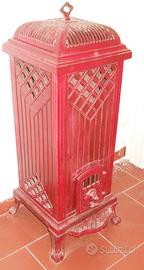 Stufa ornamentale in ghisa