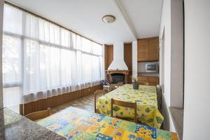 Quadrivano con Cortile, Box e veranda