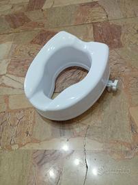 Rialzo per WC