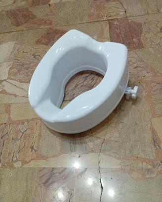 Rialzo per WC