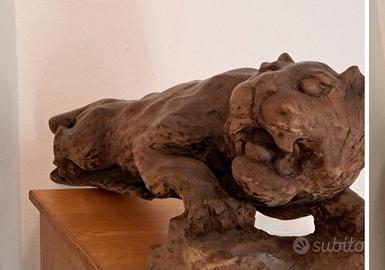 Lince scolpita a mano in legno massello