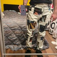 Pantaloni patch type Urban Oufitters