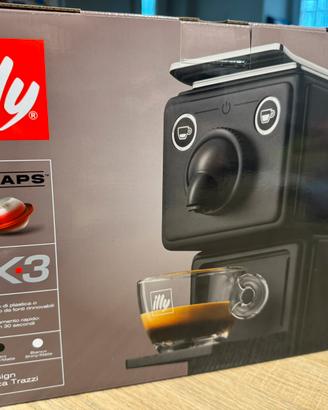 Macchinetta caffe’ Illy X3